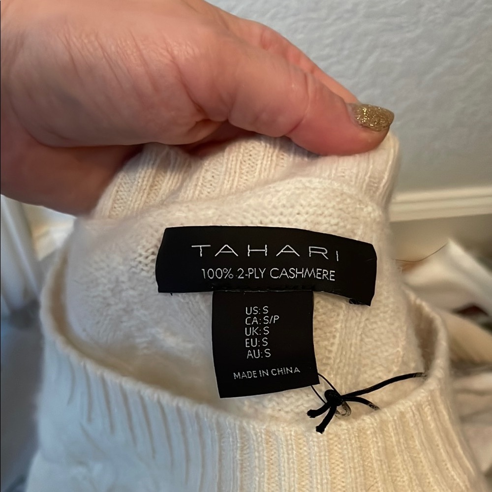 Tahari Women's Cashmere Sweater - Cream + matching gloves set